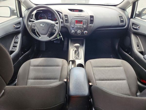 2016 KIA FORTE GL (Middle-Low Grade)