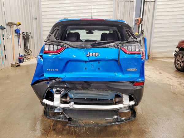 2022 JEEP CHEROKEE LATITUDE LUX 4X4