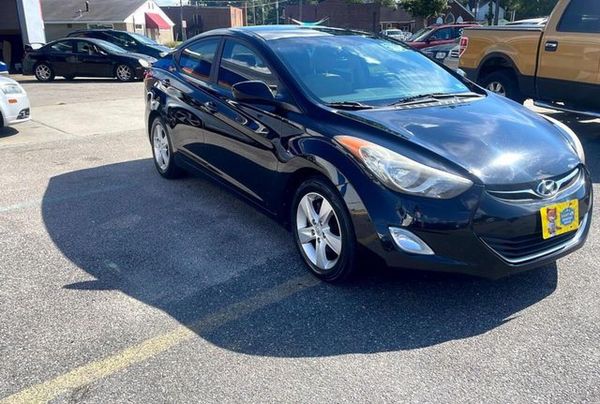 2012 HYUNDAI ELANTRA