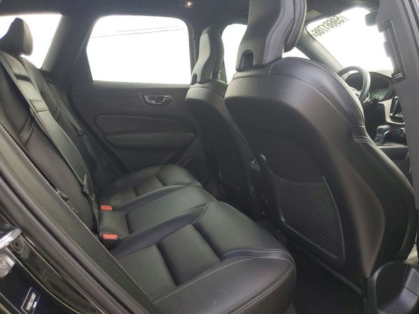 2020 VOLVO XC60