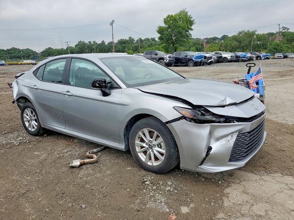 2025 TOYOTA CAMRY