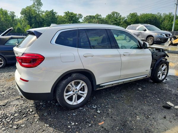 2018 BMW X3 sDrive30i