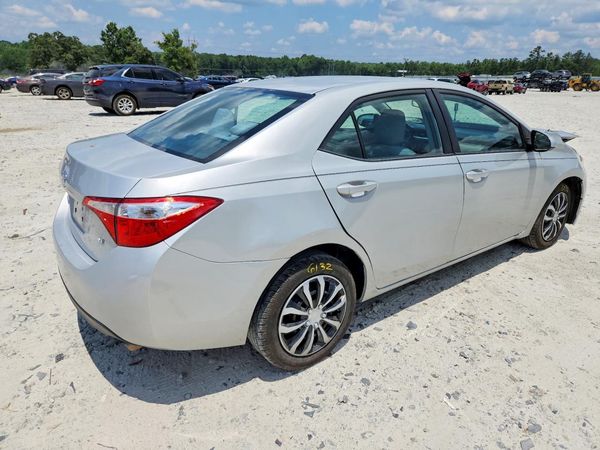 2015 TOYOTA COROLLA