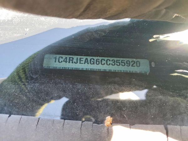 2012 JEEP CHEROKEE Laredo — VINP
