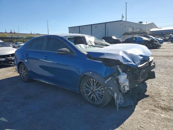 2022 KIA FORTE GT Line