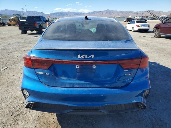 2022 KIA FORTE GT Line