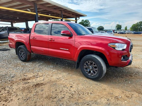 2022 TOYOTA TACOMA SR5