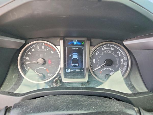 2022 TOYOTA TACOMA SR5