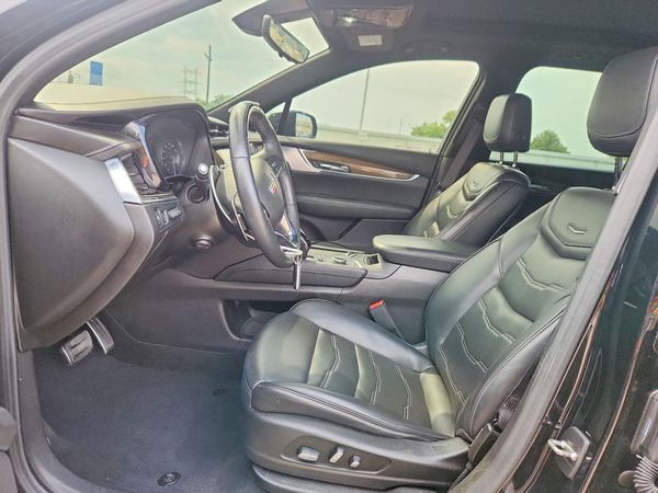 2023 CADILLAC XT6
