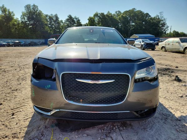 2015 CHRYSLER 300