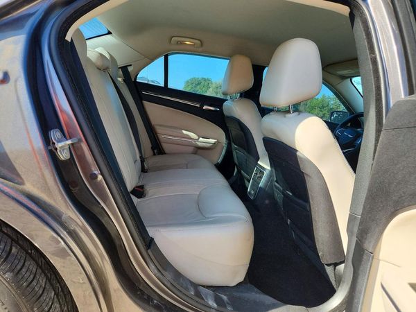 2015 CHRYSLER 300