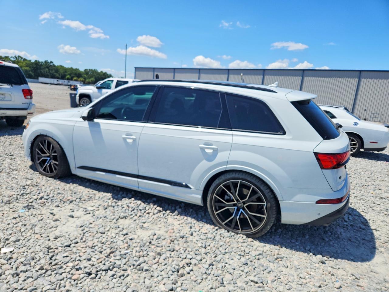 2025 AUDI Q7