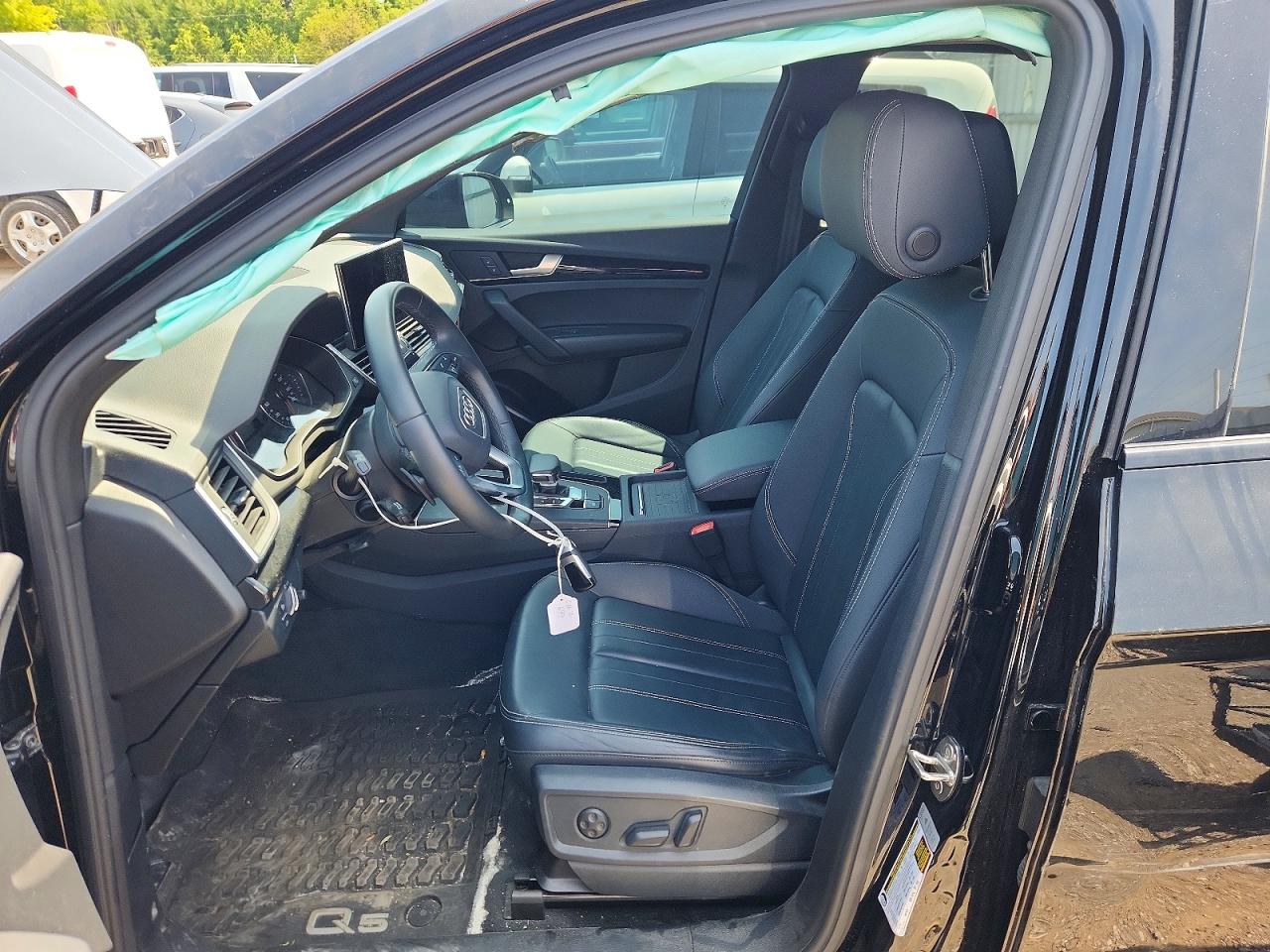 2024 AUDI Q5 quattro Premium
