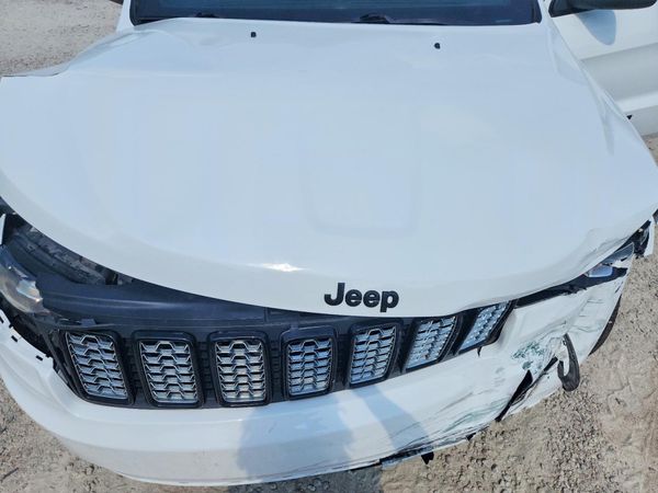 2018 JEEP GRAND CHEROKEE LAREDO 4X4