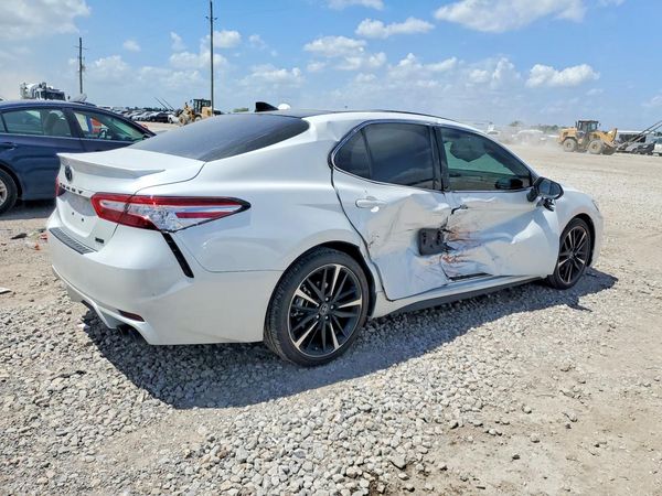2020 TOYOTA CAMRY XSE