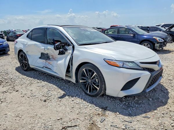2020 TOYOTA CAMRY XSE
