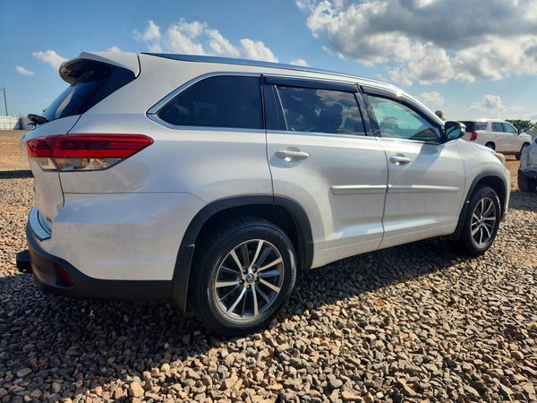 2017 TOYOTA HIGHLANDER SE/XLE