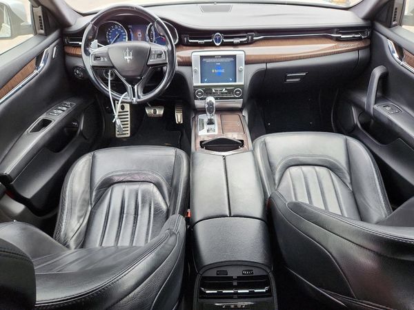 2014 MASERATI QUATTROPORTE Essence