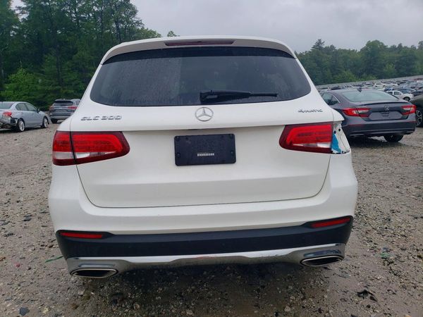 2018 MERCEDES-BENZ GLC GLC 300-4M
