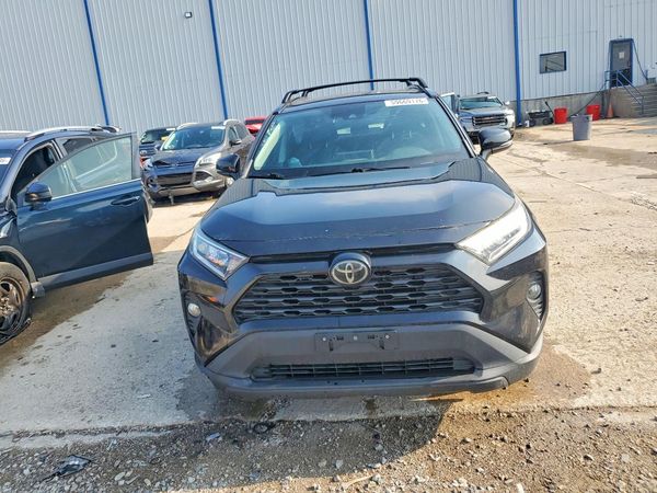 2019 TOYOTA RAV4 XLE / XLE Premium 4WD