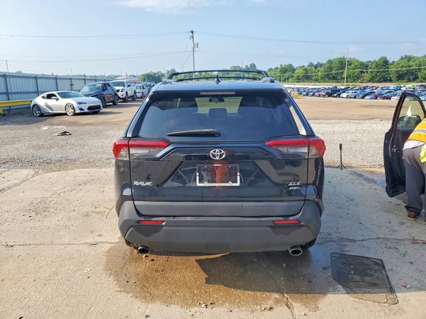 2019 TOYOTA RAV4 XLE / XLE Premium 4WD