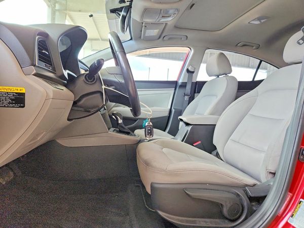 2018 HYUNDAI ELANTRA — DENT