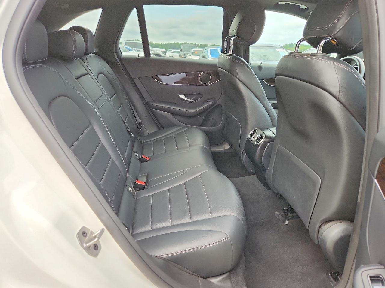 2022 MERCEDES-BENZ GLC GLC300