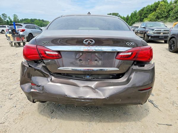 2015 INFINITI Q70