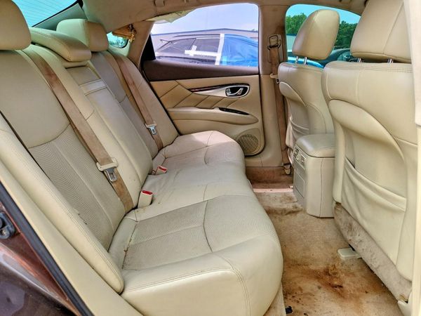 2015 INFINITI Q70