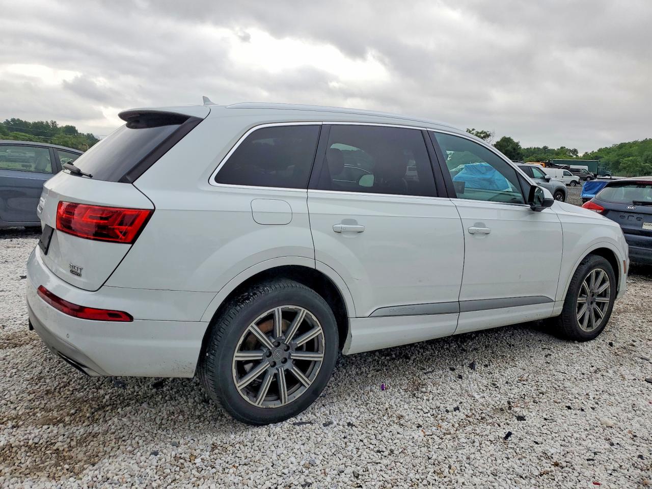 2017 AUDI Q7 quattro Prestige