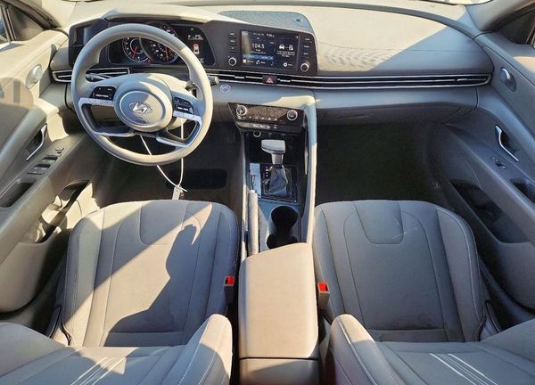 2021 HYUNDAI ELANTRA SEL