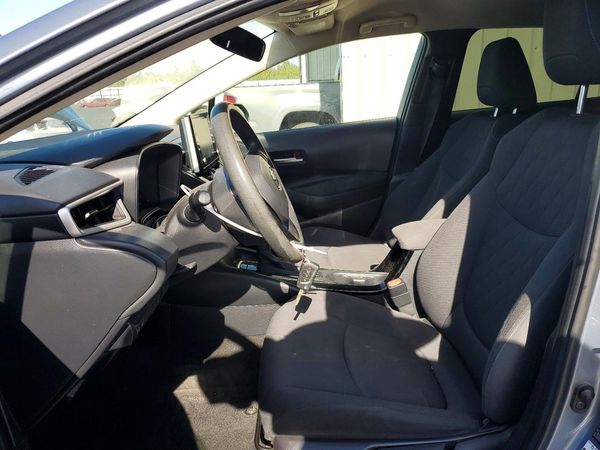2020 TOYOTA COROLLA LE — DENT