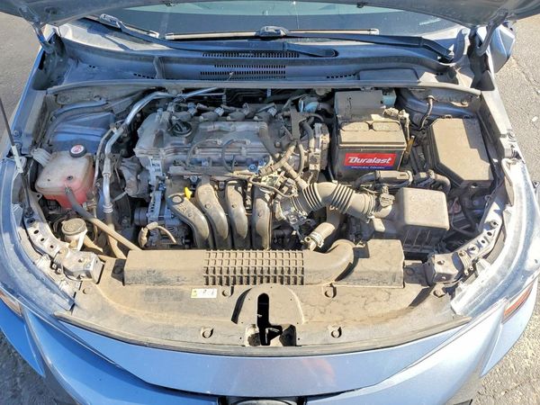 2020 TOYOTA COROLLA LE — Engine bay