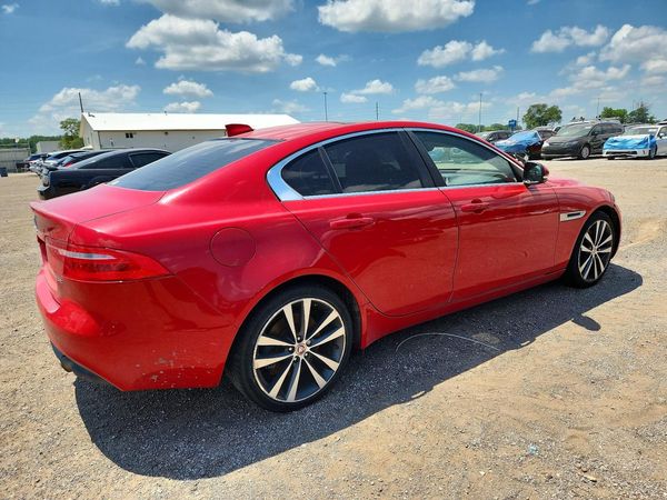 2018 JAGUAR XE Prestige