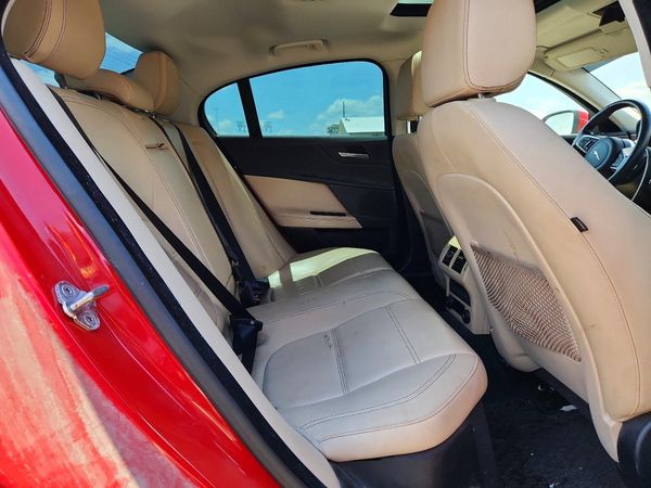 2018 JAGUAR XE Prestige