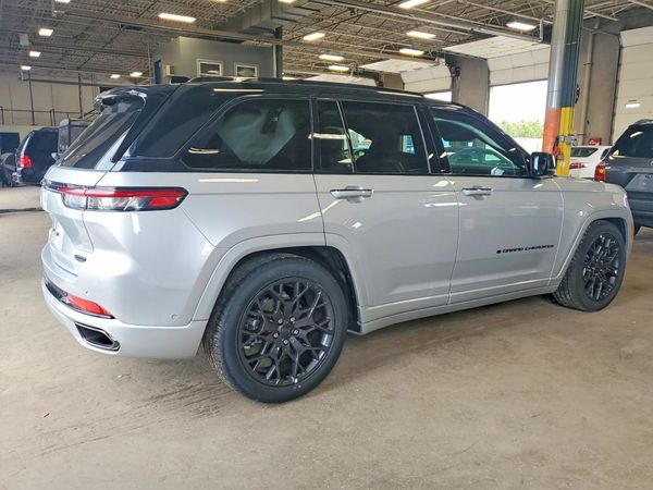 2025 JEEP GRAND CHEROKEE