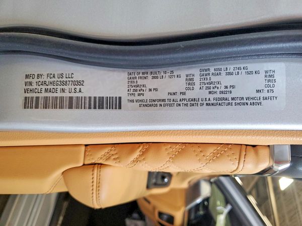 2025 JEEP GRAND CHEROKEE