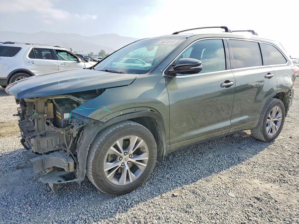 2014 TOYOTA HIGHLANDER — DSFA — Front 3/4