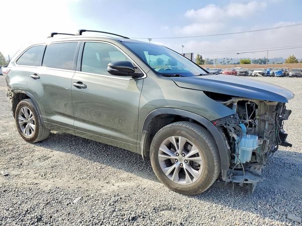 2014 TOYOTA HIGHLANDER Base/Hybrid — Passenger 3/4