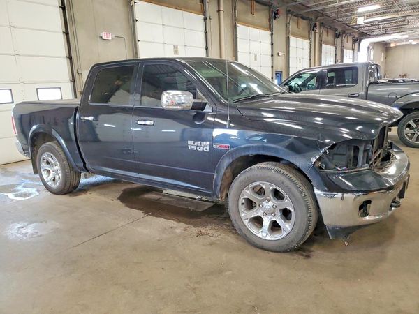 2015 RAM 1500 LARAMIE CREW CAB 4X4