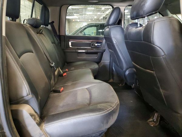 2015 RAM 1500 LARAMIE CREW CAB 4X4