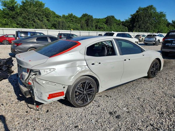 2025 TOYOTA CAMRY