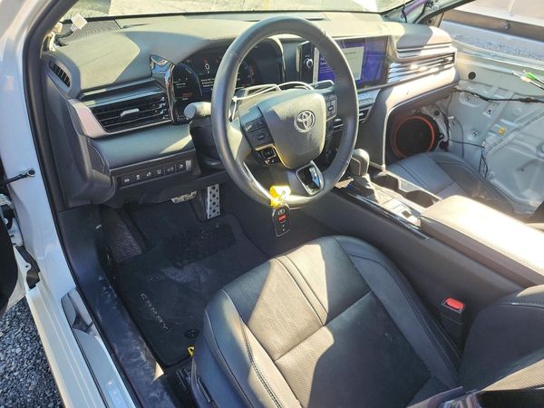 2025 TOYOTA CAMRY