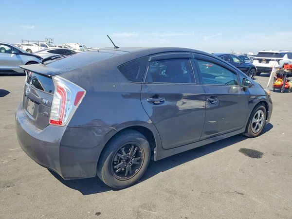 2015 TOYOTA PRIUS