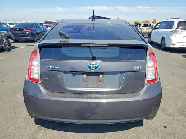 2015 TOYOTA PRIUS