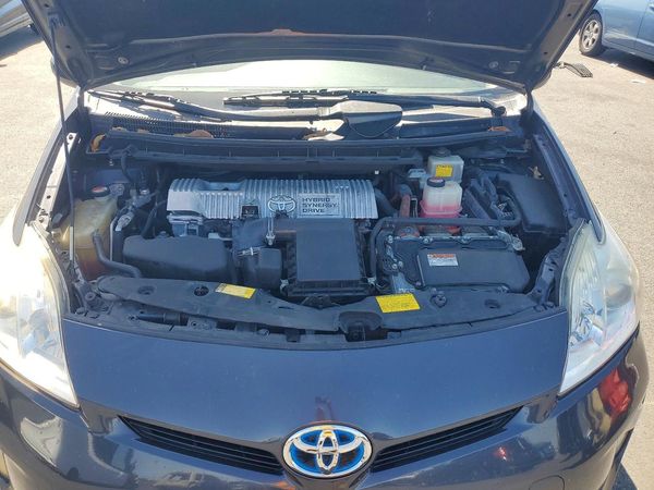 2015 TOYOTA PRIUS