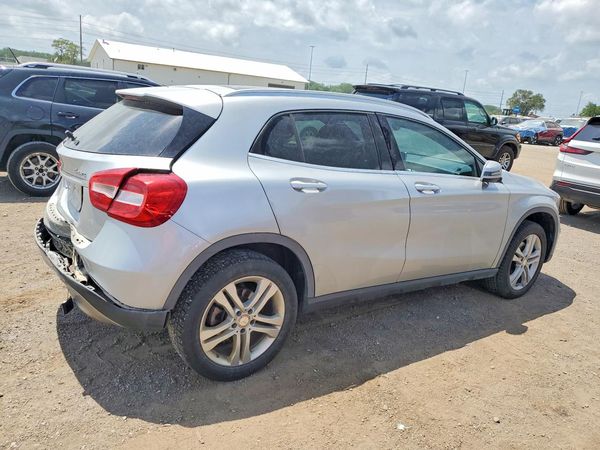 2017 MERCEDES-BENZ GLA GLA250-4M