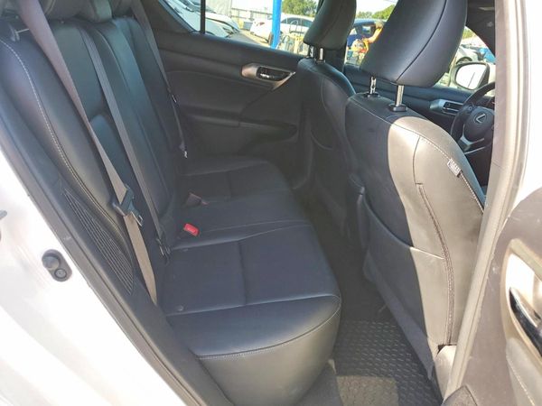 2015 LEXUS CT 200h
