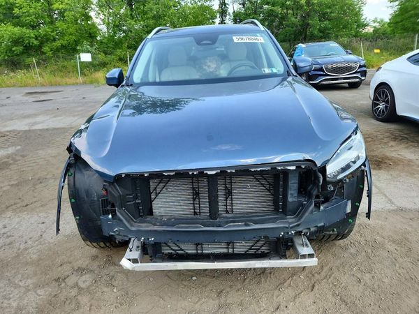 2024 VOLVO XC90