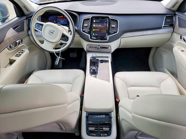 2024 VOLVO XC90
